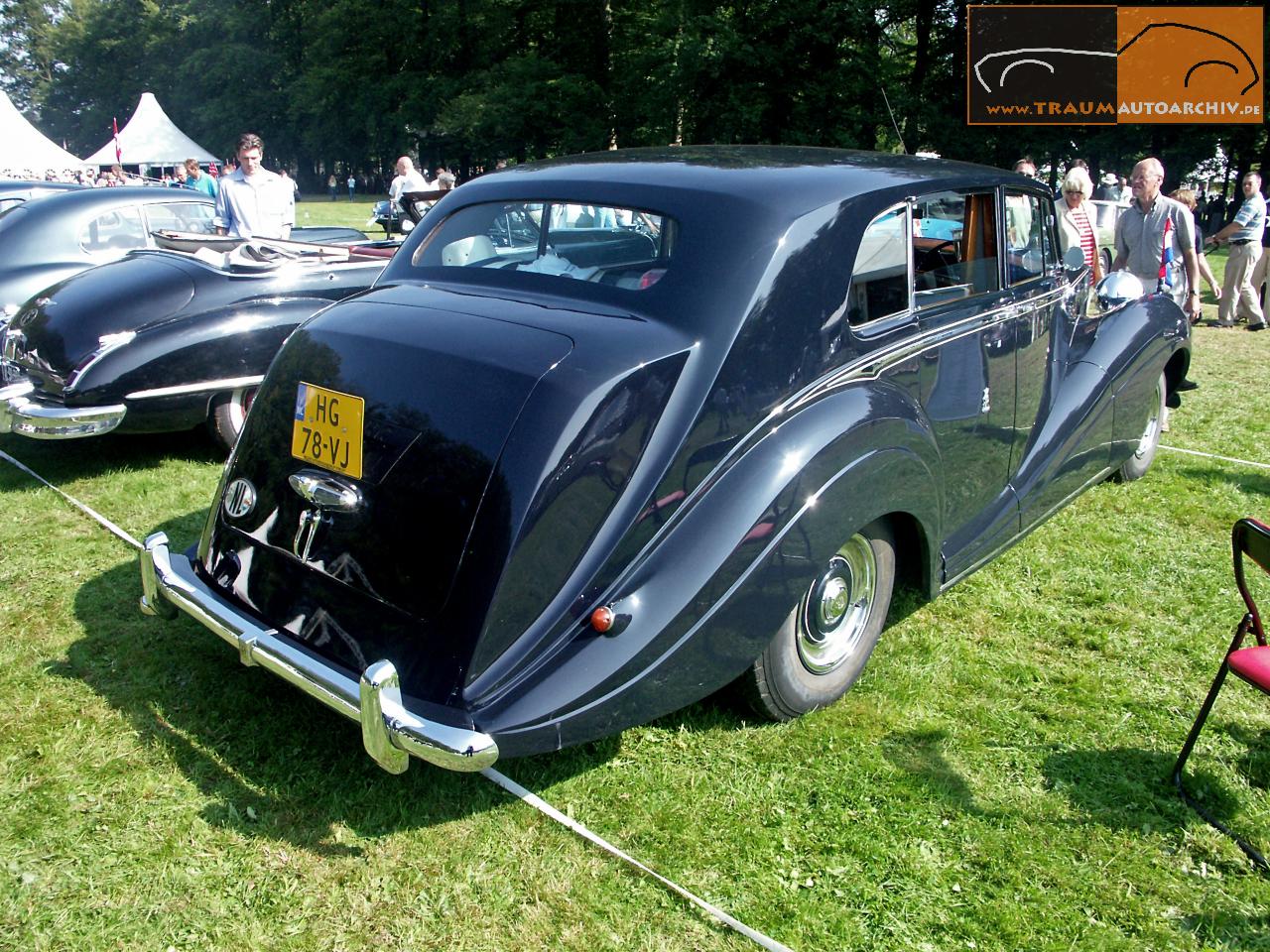 Rolls-Royce Silver Wraith Saloon '1952 (3).jpg 294.1K